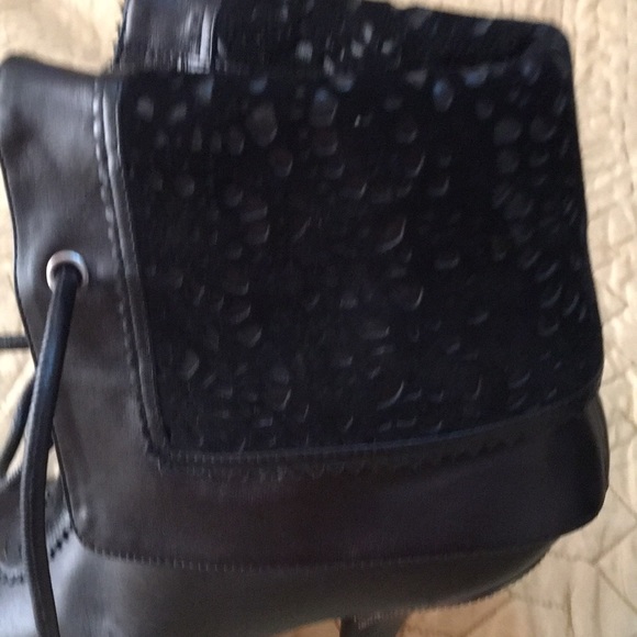 Dior leather boots. - Picture 4 of 8